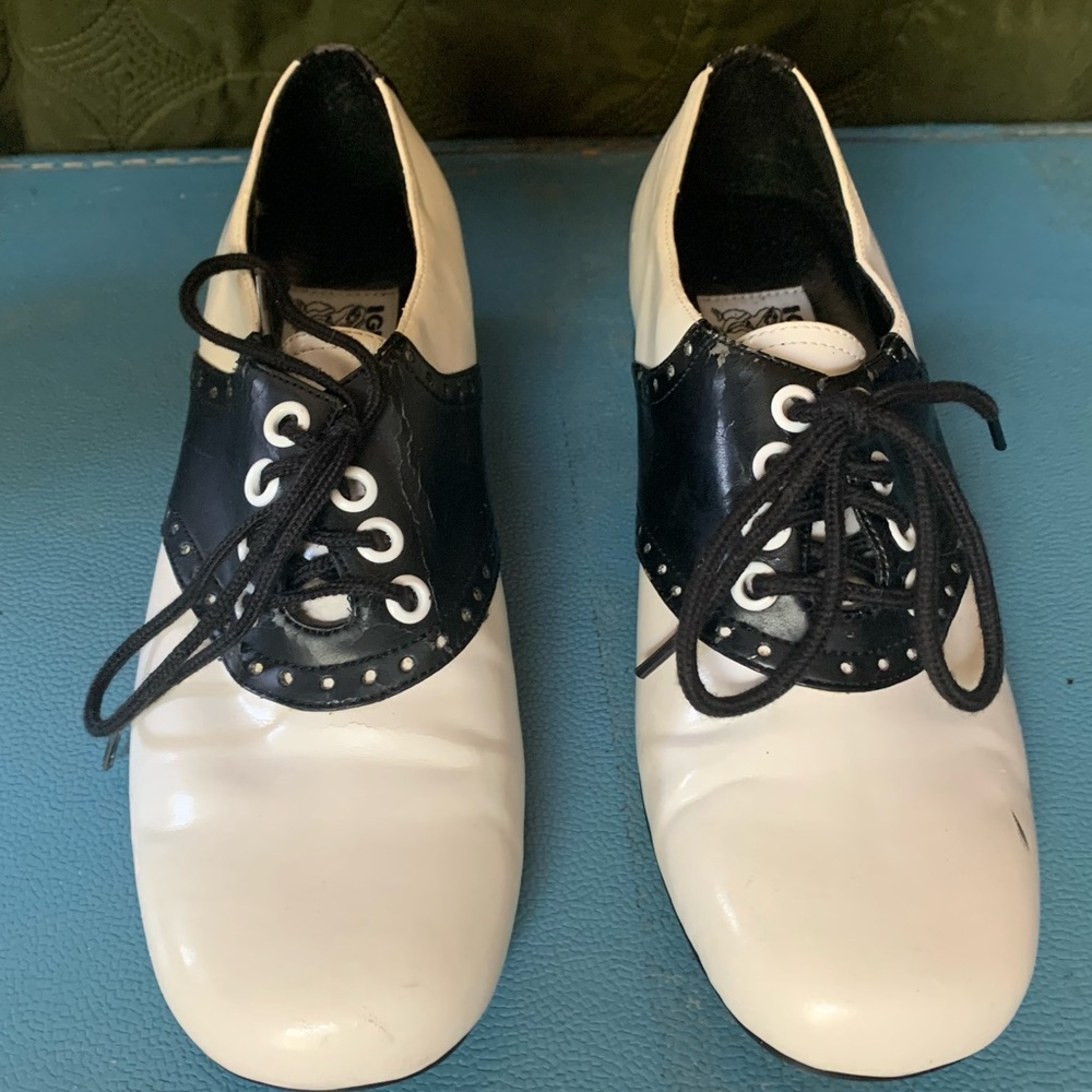 Oxford black and white size 6.5 women’s shoes